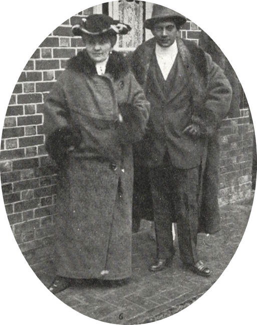 Mme Douine et son fils Auguste Hériot - Le Sport universel illustré